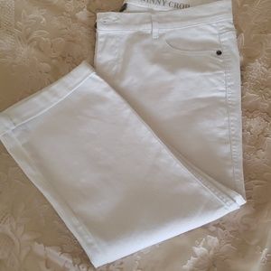 NWOT, New York & Co. CROP JEANS, 10